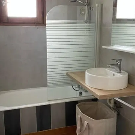 Renove, 4 Pers, Balcon Sud, Prox. Pistes Et Navette, - Fr-1-467-126 Le Grand-Bornand